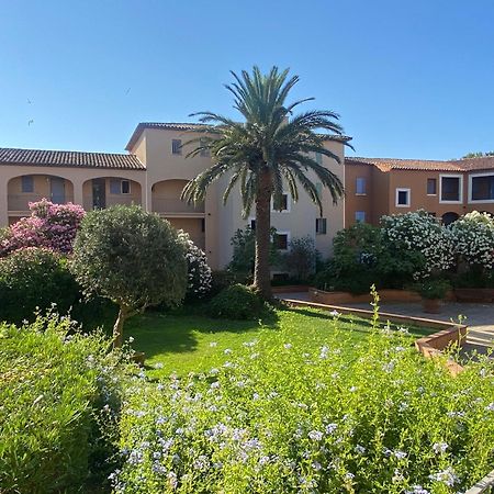 2 Bedrooms, 15 Min Walk To Beach, Ac, Pool & Fiber Internet In A Quiet, Private Gated Domain 5Kms To St Tropez Cogolin Exterior foto